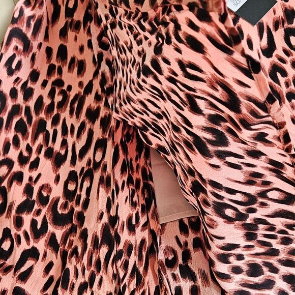 💝Nwt wrap skirt soaked in luxury - Picture 4 of 8